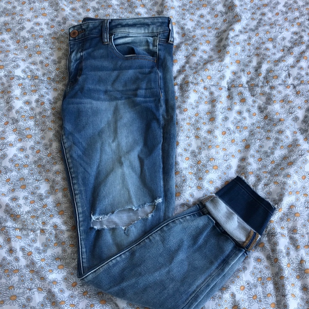 Low rise ripped jeggings